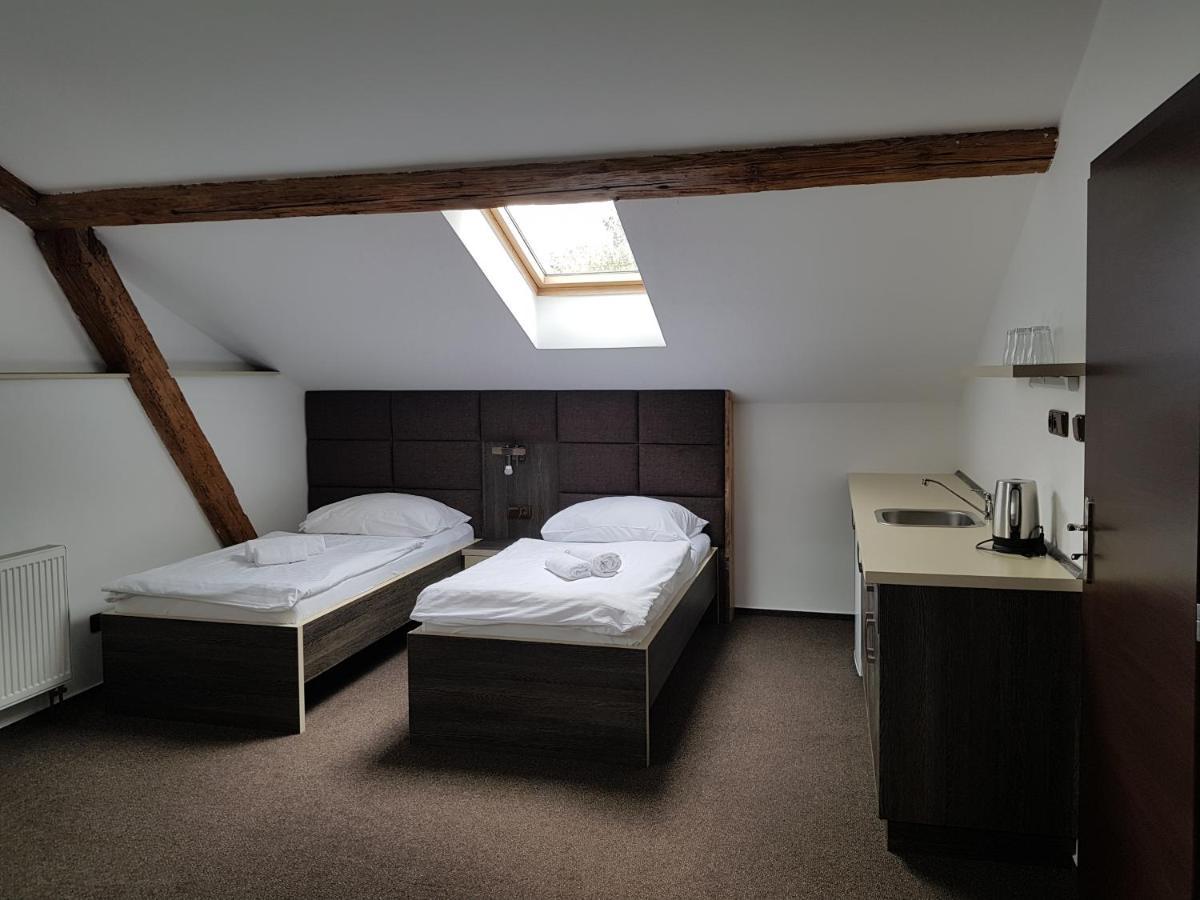 Trebovicky Mlyn Hotel Ostrava Buitenkant foto