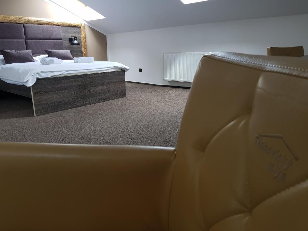 Trebovicky Mlyn Hotel Ostrava Buitenkant foto