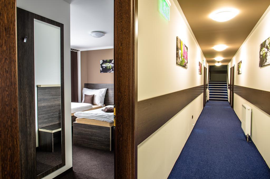 Trebovicky Mlyn Hotel Ostrava Buitenkant foto