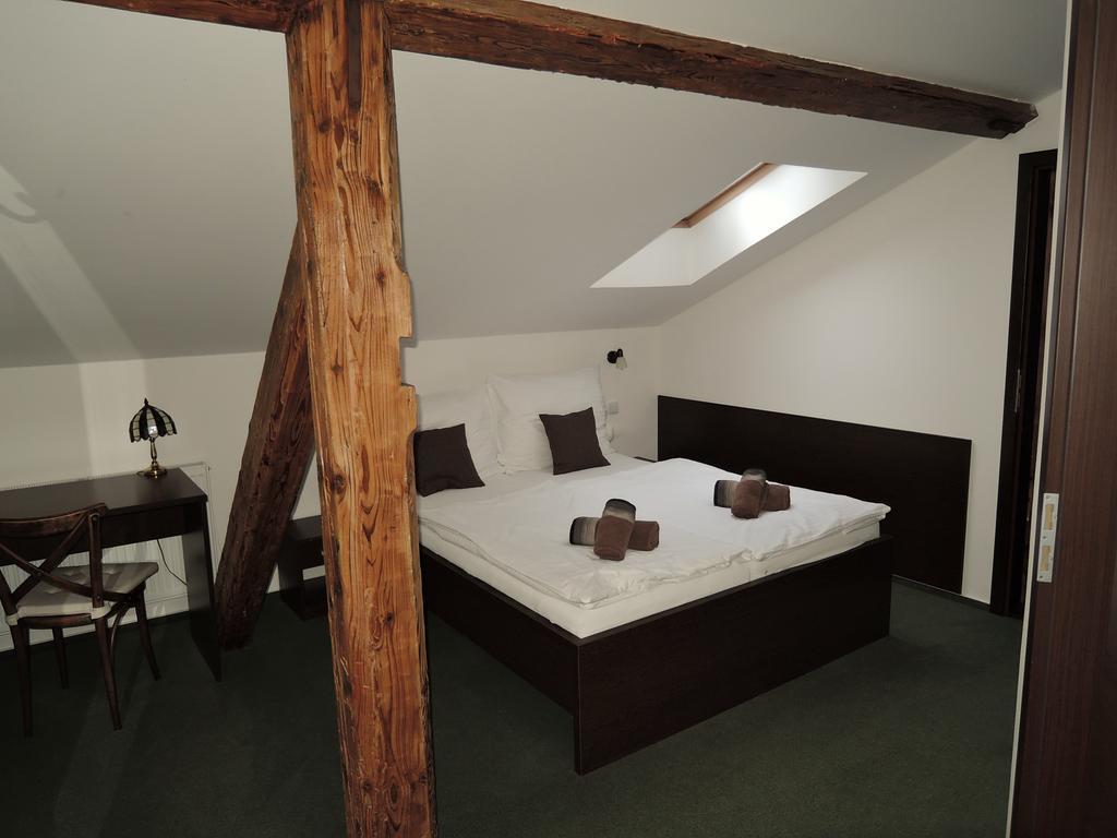 Trebovicky Mlyn Hotel Ostrava Buitenkant foto